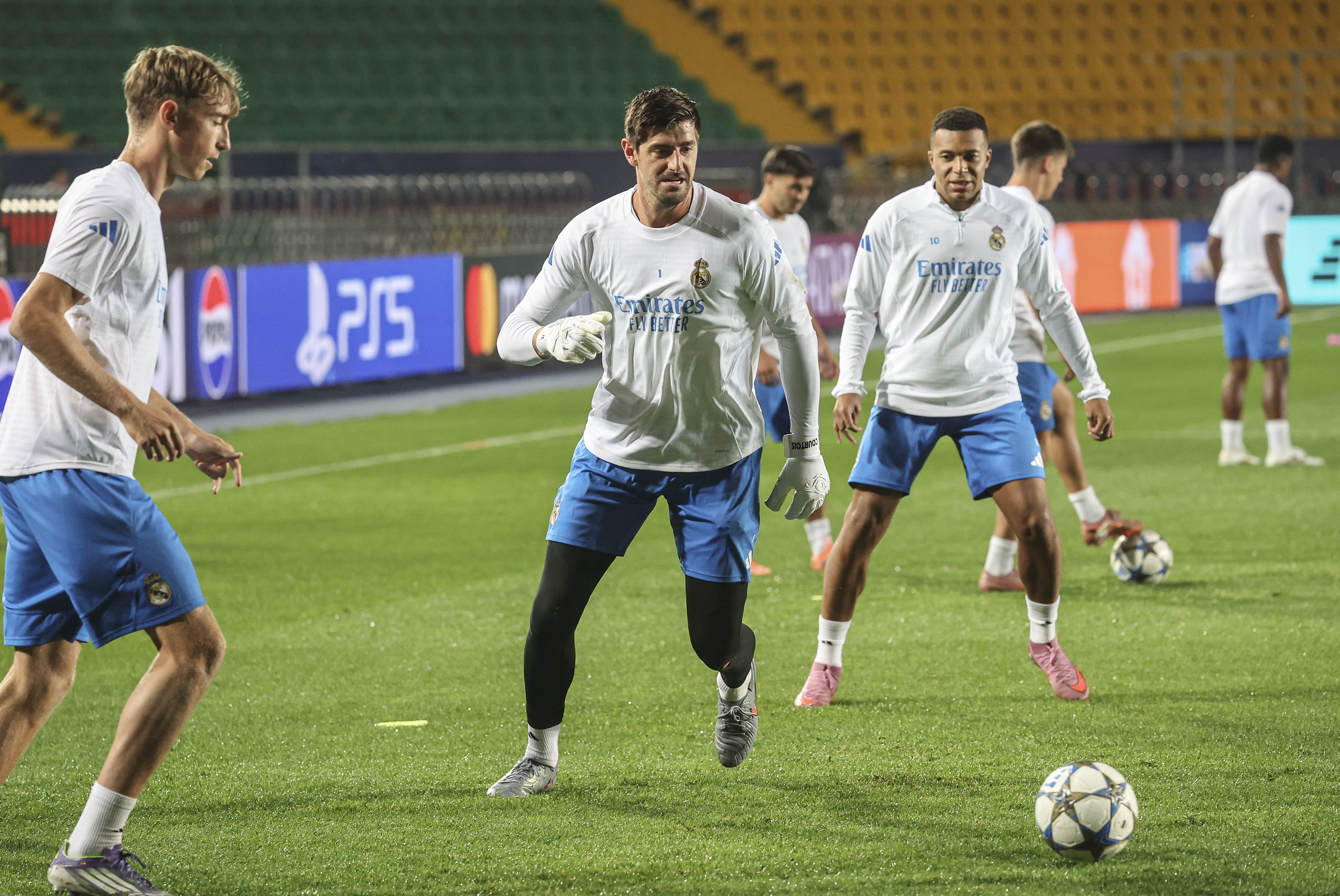 加时末段体能课后，多特蒙德止住颓势备战欧冠，管理层满意，控场能力受关注 